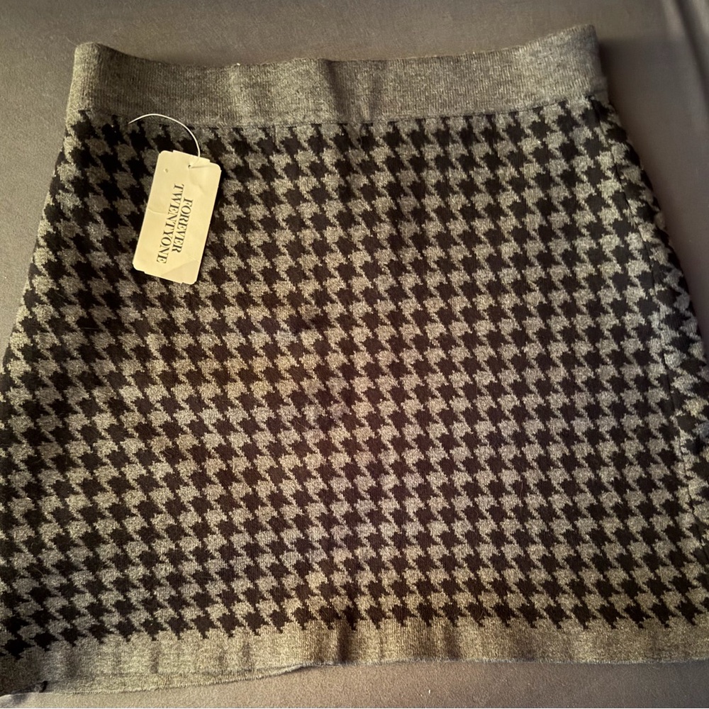 Gray and Black Houndstooth Skirt